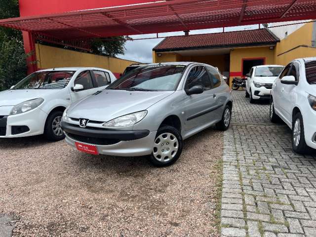 Peugeot 206 1.0 baixo km bem conservado