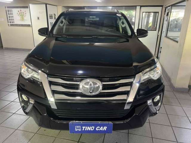 Toyota Hilux sw4 2018 2.7 srv 7 lugares 4x2 16v flex 4p automático