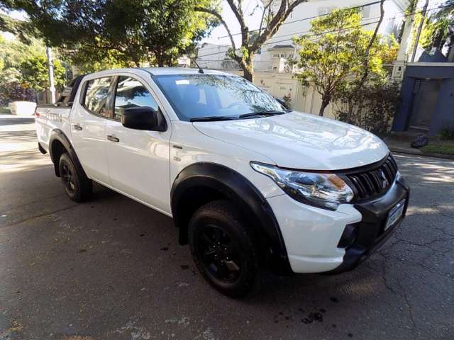 MITSUBISHI L200 TRITON