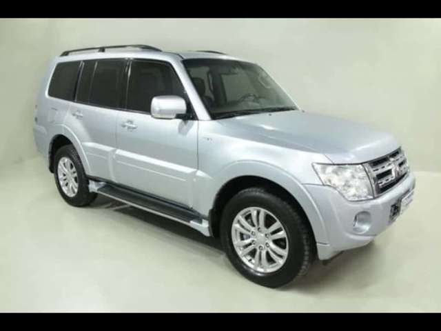 MITSUBISHI PAJERO FULL 3.2 HPE 4X4 16V TURBO INTERCOOLER DIESEL 4P AUTOMÁTICO 2013