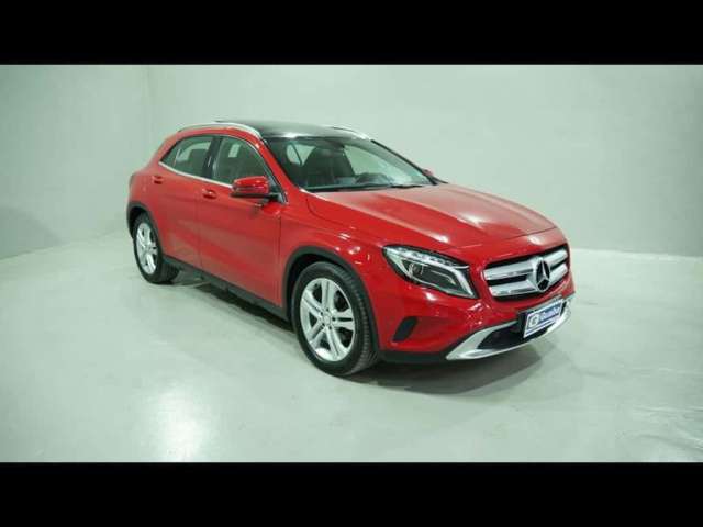 MERCEDES-BENZ GLA200 2015