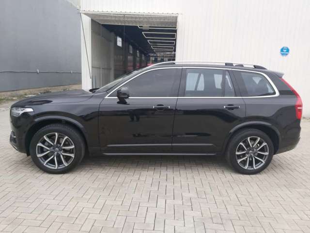 Volvo XC 90 D-5 MOMENTUM 2.0 235cv Diesel 5p