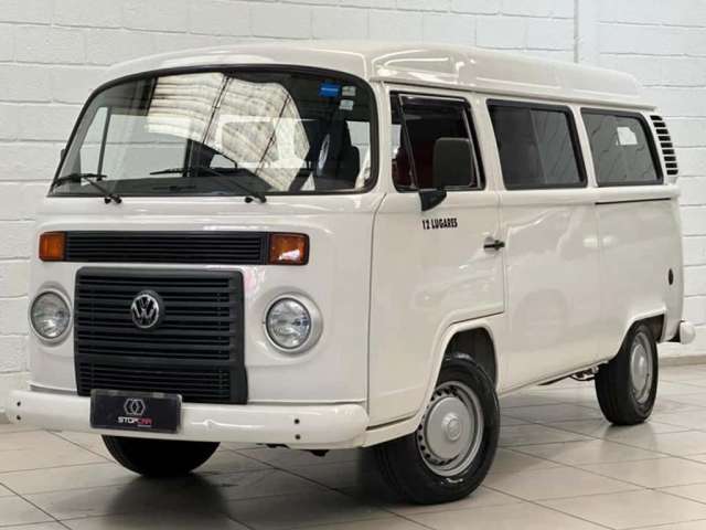 VOLKSWAGEN KOMBI LOTAÇÃO 1.4 (12 LUGARES) 2010