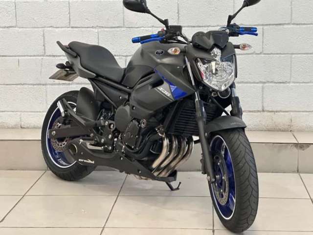 YAMAHA XJ6 N 2013