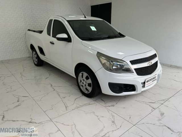 Chevrolet Montana 1.4 completo - Branca - 2013/2014