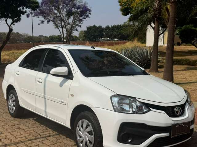 Etios Xs Sedan automátcio