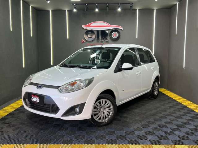 Ford Fiesta SE 1.0 8V Flex 5p  - Branca - 2013/2014