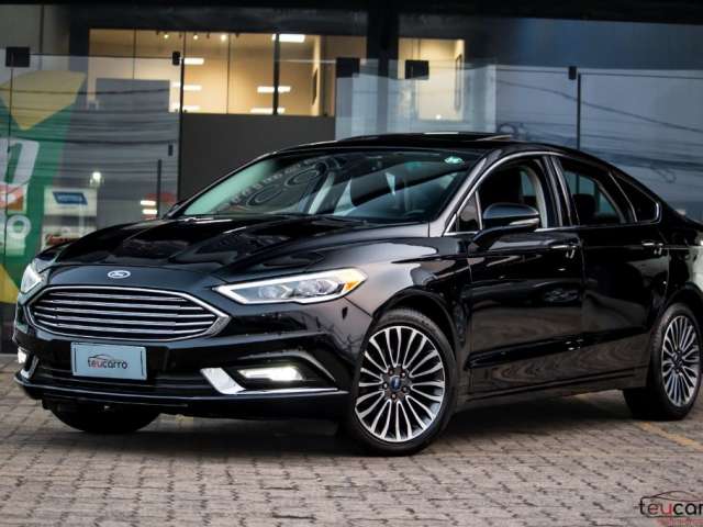 Fusion Titanium AWD - com teto solar e garantia de 1 ano