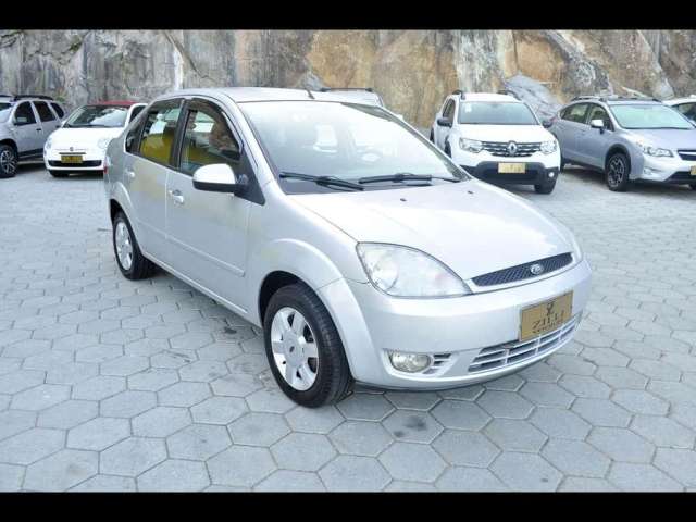 Ford Fiesta SEDAN 1.6 MT  - Prata - 2005/2006