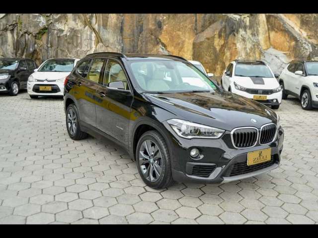 BMW X1 2.0 sDRIVE 20i TURBO AT  - Preta - 2017/2017