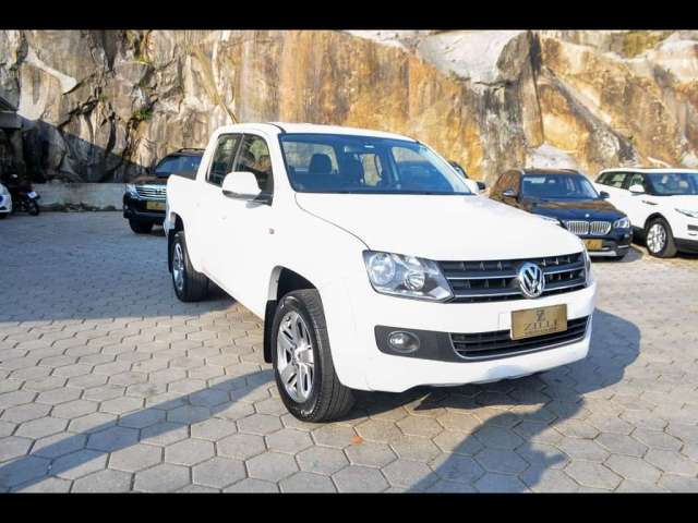 Volkswagen Amarok HIGHLINE 2.0 CD 4X4 AT - Branca - 2013/2014