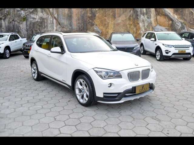 BMW X1 2.0 sDRIVE20i ACTIVEFLEX AT - Branca - 2015/2015