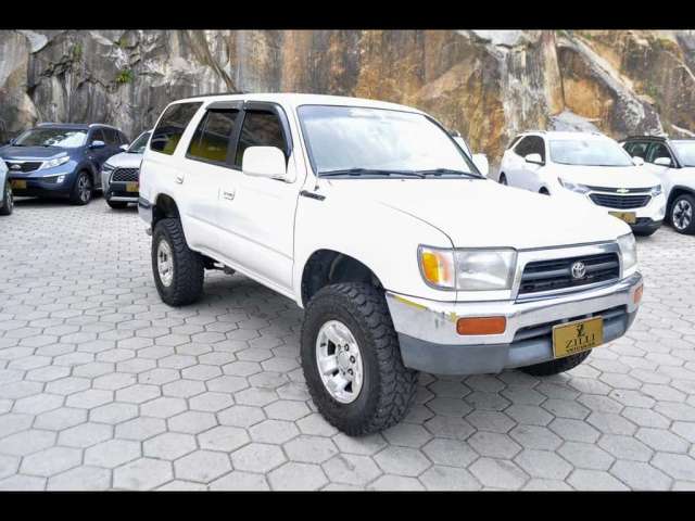 Toyota Hilux SW4 3.0 4X4 MT  - Branca - 1998/1998