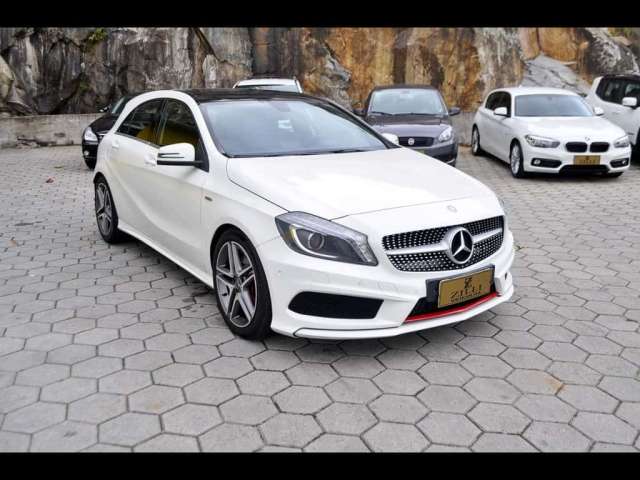 Mercedes-Benz Classe A 250 SPORT 2.0 TURBO AT - Branca - 2015/2015