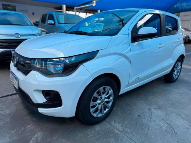 FIAT MOBI LIKE 1.0 FLEX  2017/2018 COMPLETO REVISADO PNEUS NOVOS  IPVA PAGO MECANICA 100% 