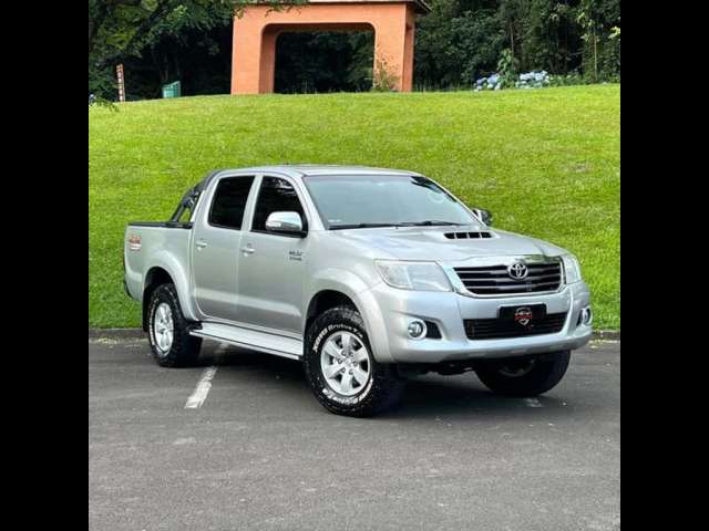 TOYOTA HILUX CD SRV D4-D 4X4 3.0 TDI DIESEL AUT 2014