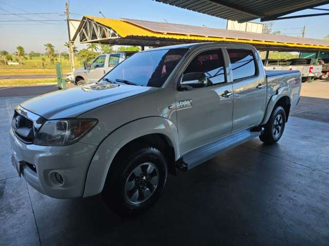 HILUX 2011