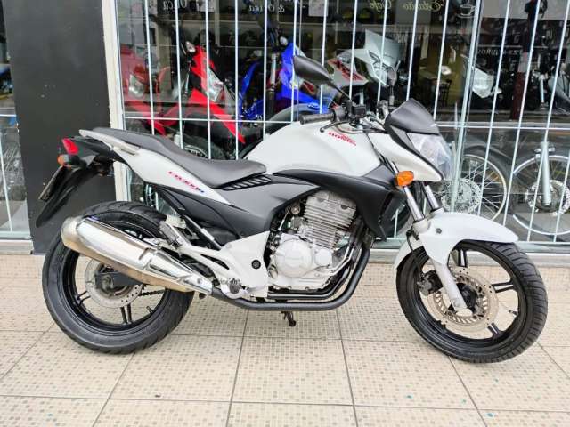 Honda CB 300R 2012 revisada, aceito troca e financiamento