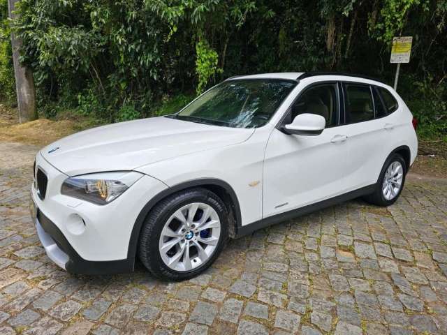 BMW X1 SDRIVE 18i 2.0 16V 4x2 Aut.  - Branca - 2011/2011