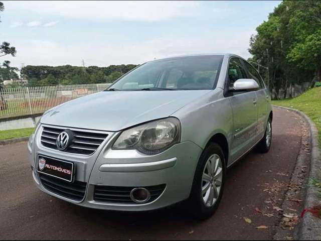 VOLKSWAGEN POLO SEDAN 1.6 8V COMFORTLINE 4P 2010