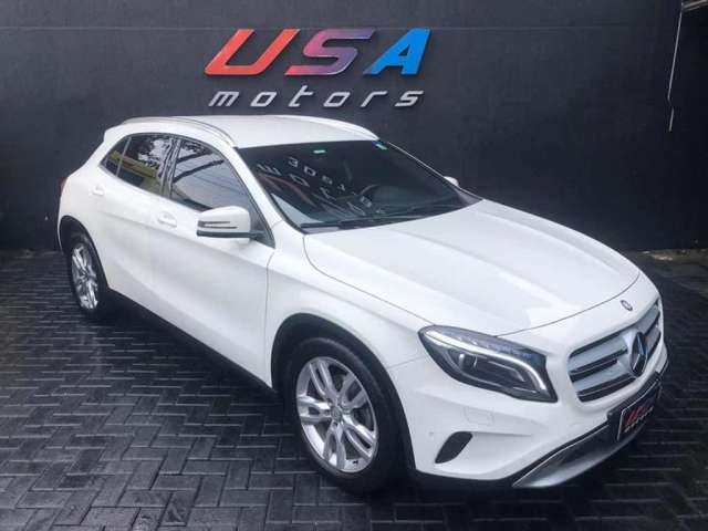 MERCEDES-BENZ GLA 200 2015