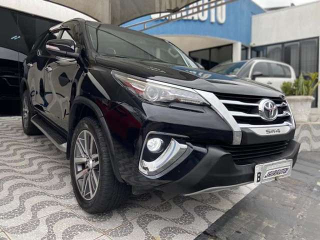 TOYOTA HILUX SW4 SRX 7L 2017