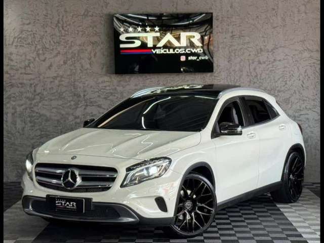 MERCEDES-BENZ GLA 200 2015