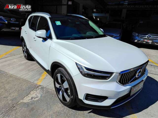 VOLVO XC 40