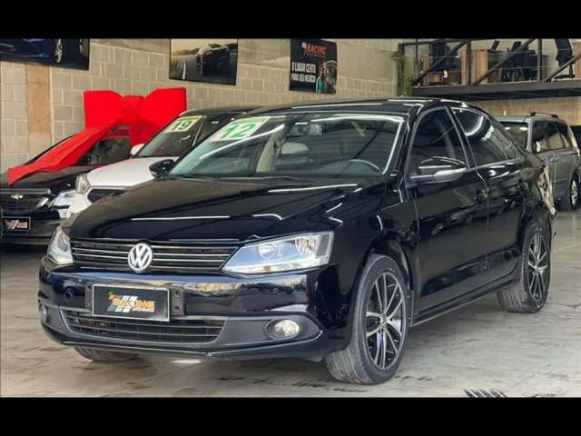 VOLKSWAGEN JETTA 2.0 Comfortline 120cv - 2011/2012