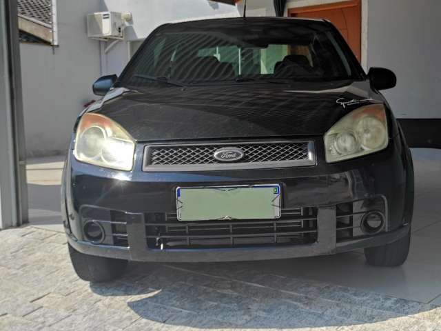 Fiesta Sedan 1.0 Flex abx da Fipe. Faz sem entrada.