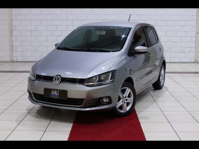 Volkswagen Fox Highline I MOTION 1.6 Flex 16V 5p - Prata - 2015/2016