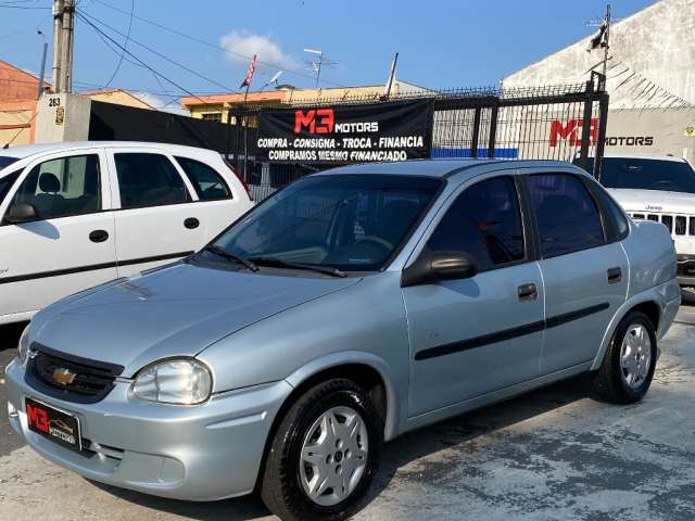 Usado: Chevrolet Classic tem manutenção barata