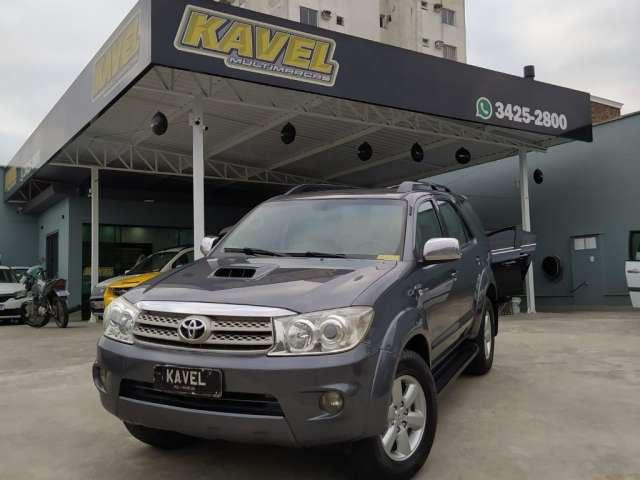 Toyota Hilux SW4 SRV 3.0 TDI 4x4 2011