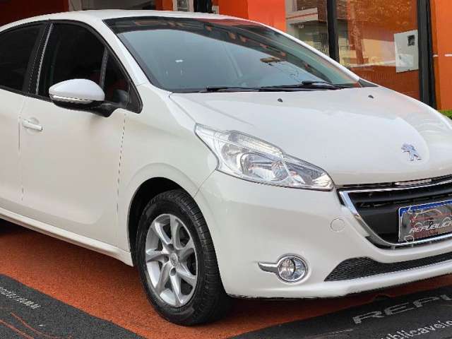 PEUGEOT 208 ACT PACK 4P