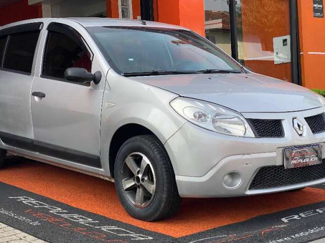 RENAULT SANDERO COMPLETO  2009