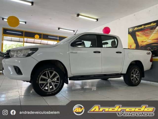 Toyota Hilux CD 4x4 2.8 Diesel Mec.