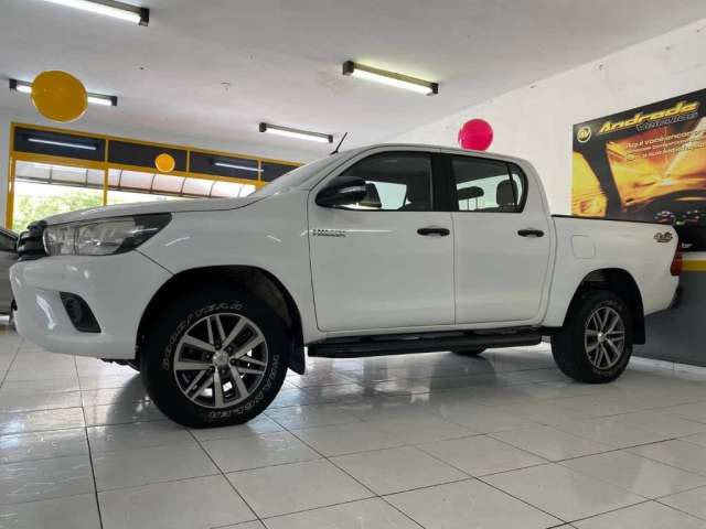 Toyota Hilux CD 4x4 2.8 Diesel Mec.