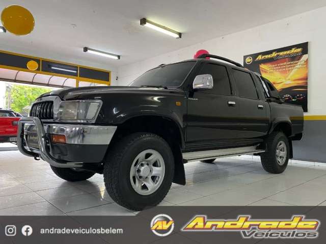 Toyota Hilux CD SRV 4x2 3.0 8V 90cv Diesel