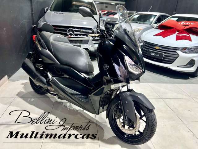 YAMAHA XMAX