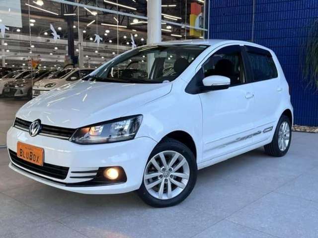 Volkswagen Fox Connect 1.6 Flex 8V 5p  - Branca - 2018/2019