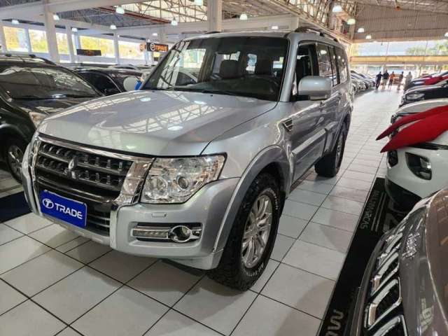 MITSUBISHI PAJERO HPE FULL 3.2 4X4 T.I.DIES. 5P AUT 2017