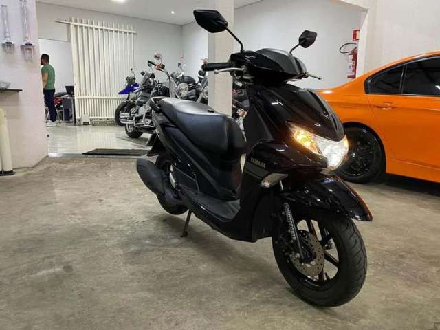 YAMAHA FLUO 125 2023