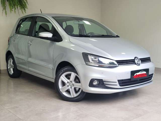 Volkswagen Fox 2016 1.6 Flex Completo Pneus Novos 