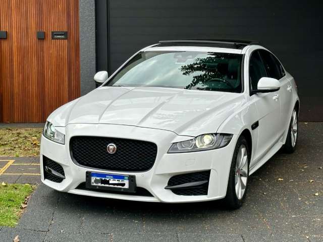 Jaguar XF R-Sport P250 2.0 Turbo