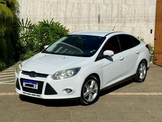 Ford Focus SE 2.0 AT 