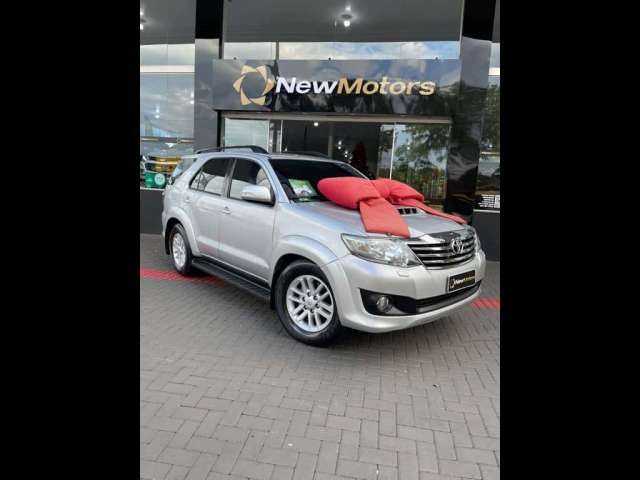 Toyota Hilux SW4 SRV D4-D 4x4 3.0 TDI Dies. Aut 2013 Diesel