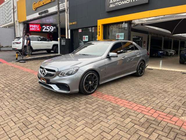 MERCEDES BENZ E63 AMG V8 BITURBO 2015