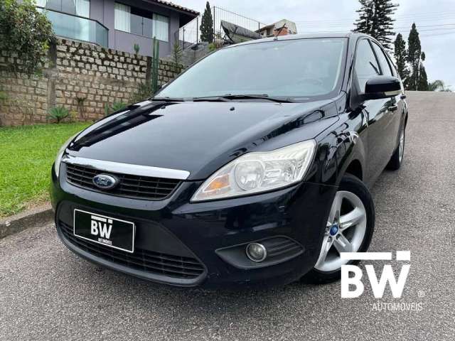 Ford Focus 1.6 S/SE/SE Plus Flex 8V/16V  5p