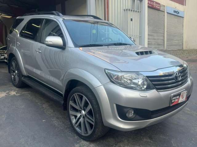 Toyota Hilux SW4 3.0 8v srv 7 lugares