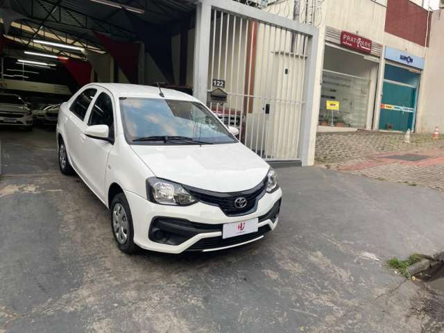 Toyota Etios Sedan 1.5 8v x 1.5 aut